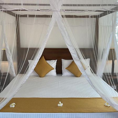 Beach Club Apartments Induruwa Zewnętrze zdjęcie